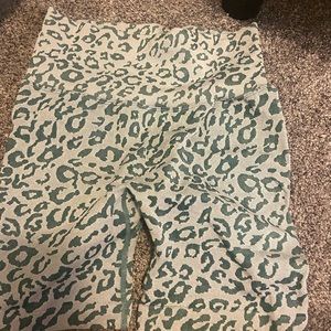 Biker shorts with scrunch